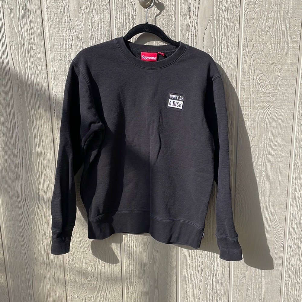 Supreme black sweatshirt. Size M.